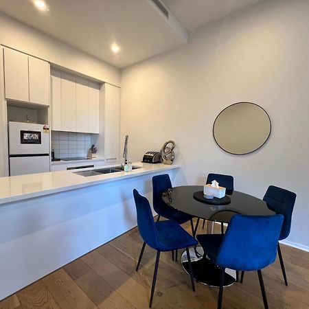 Luxe 2BR Apt Kingston Pool Parking WiFi Netflix BBQ Wine Exterior foto
