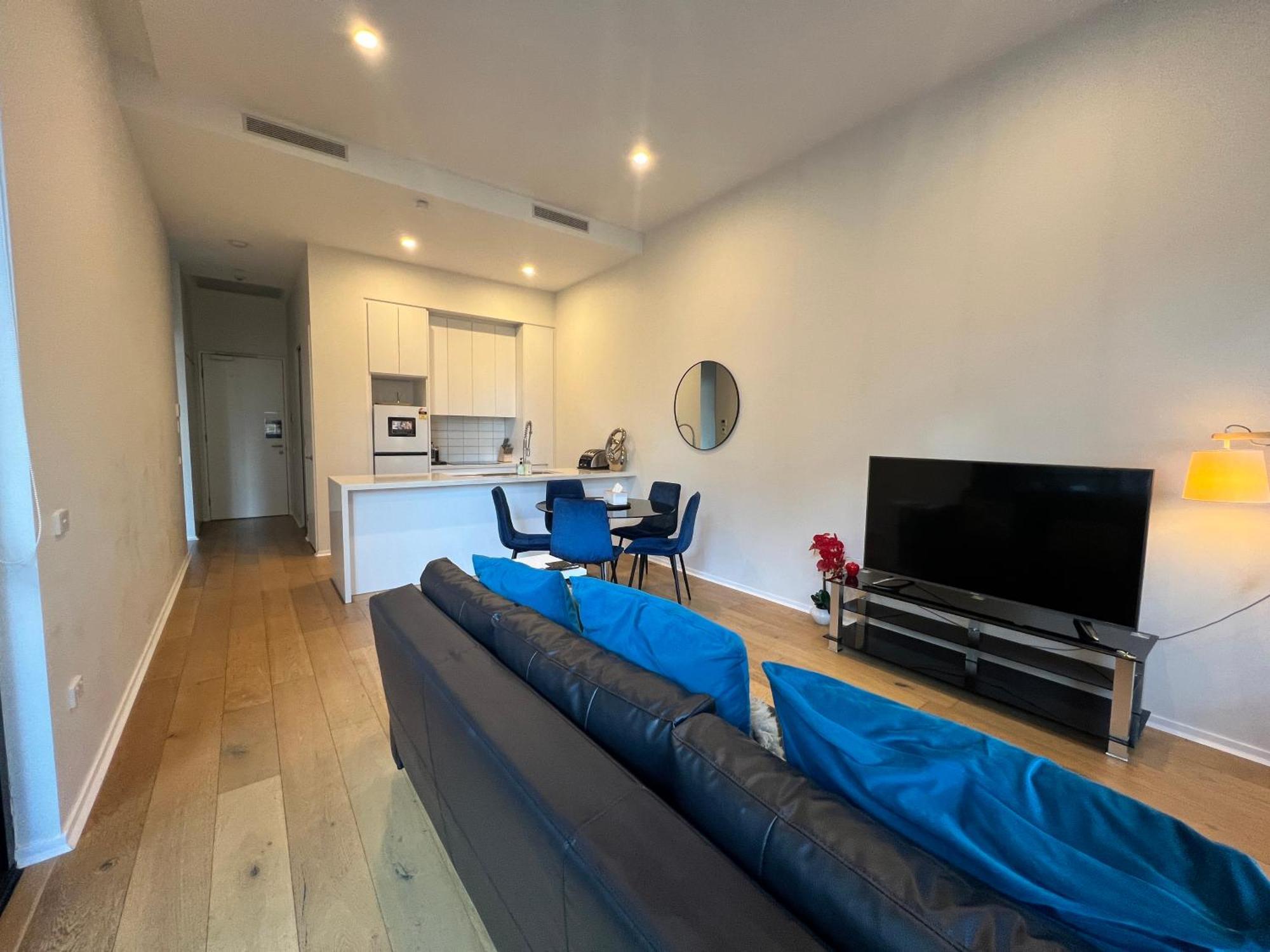 Luxe 2BR Apt Kingston Pool Parking WiFi Netflix BBQ Wine Exterior foto